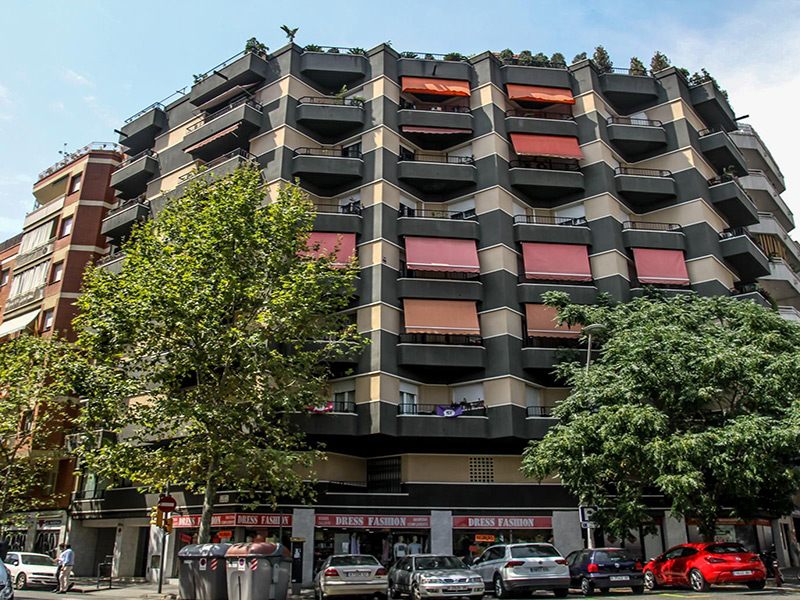 Restored flat of 94 m2 in L'Eixample, Sagrada Familia