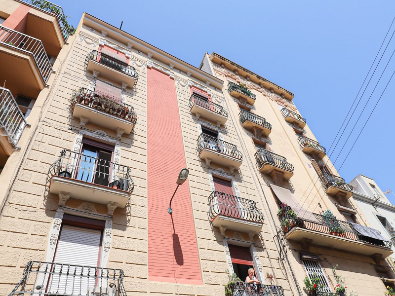 Partially restored flat of 57 m2 in Sant Martí, Camp de l'Arpa del Clot